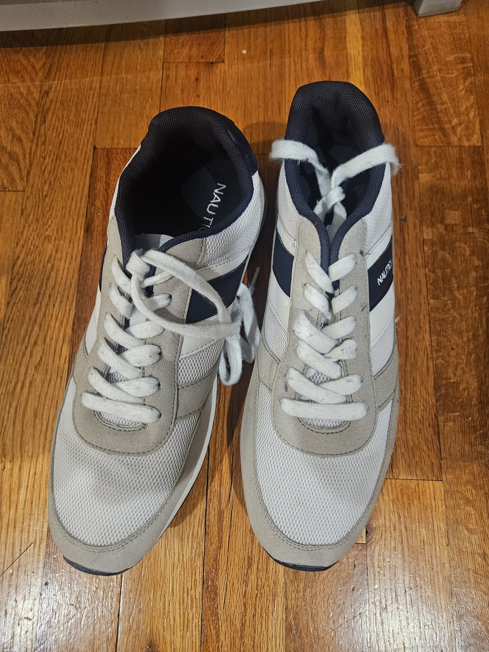Nautica Men's Beige and Navy Casual Sneakers. Excellent Condition!